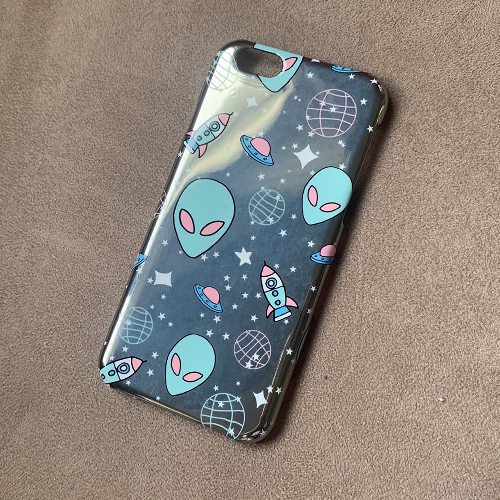 iPhone 6 And 6s Alien Hologram case